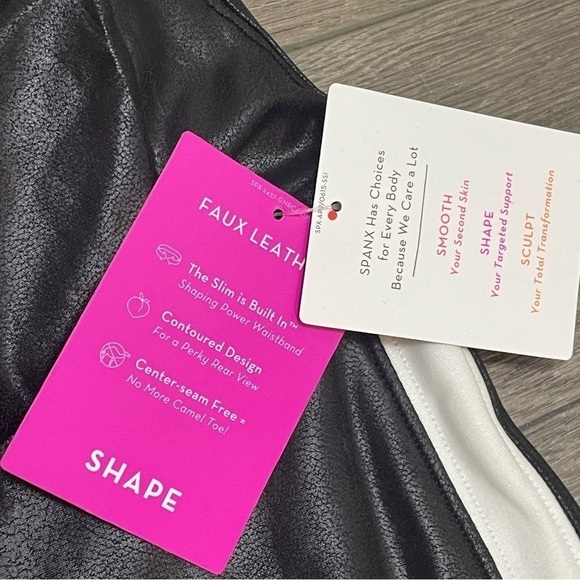 Spanx Faux Leather White Side Stripe Leggings Size XS NEW. - Picture 11 of 11